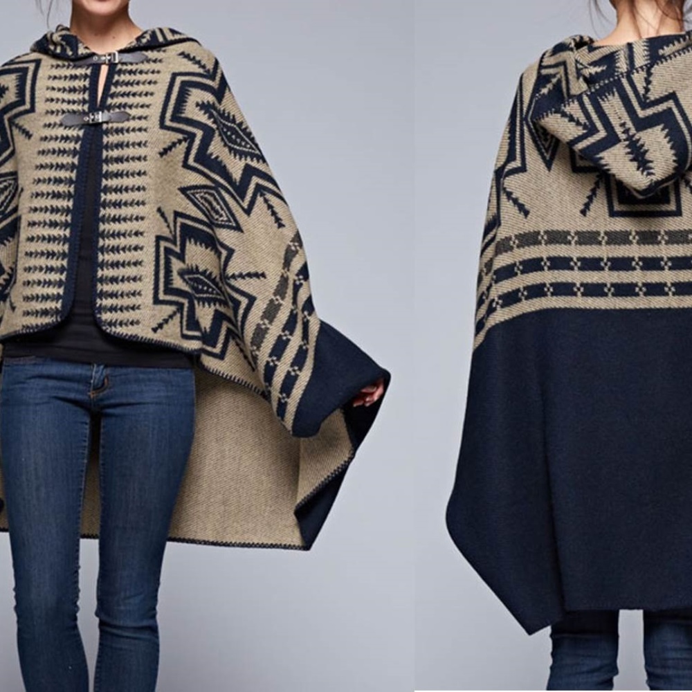 NWT LOVE STITCH Hooded Buckle Front Poncho O/S